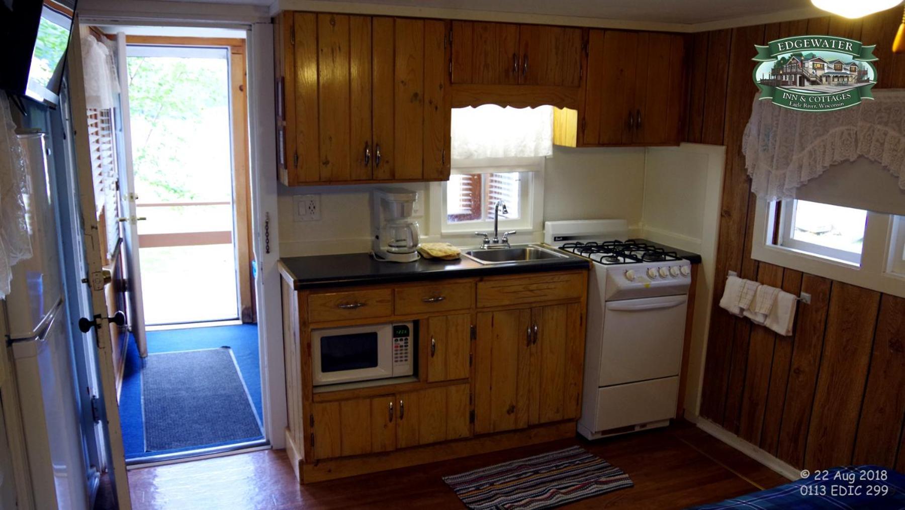 Edgewater Inn & Cottages Eagle River Room photo
